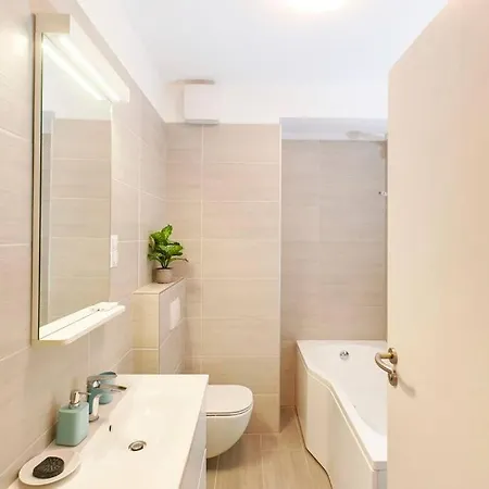 Bb23 New Flat * Budapesta